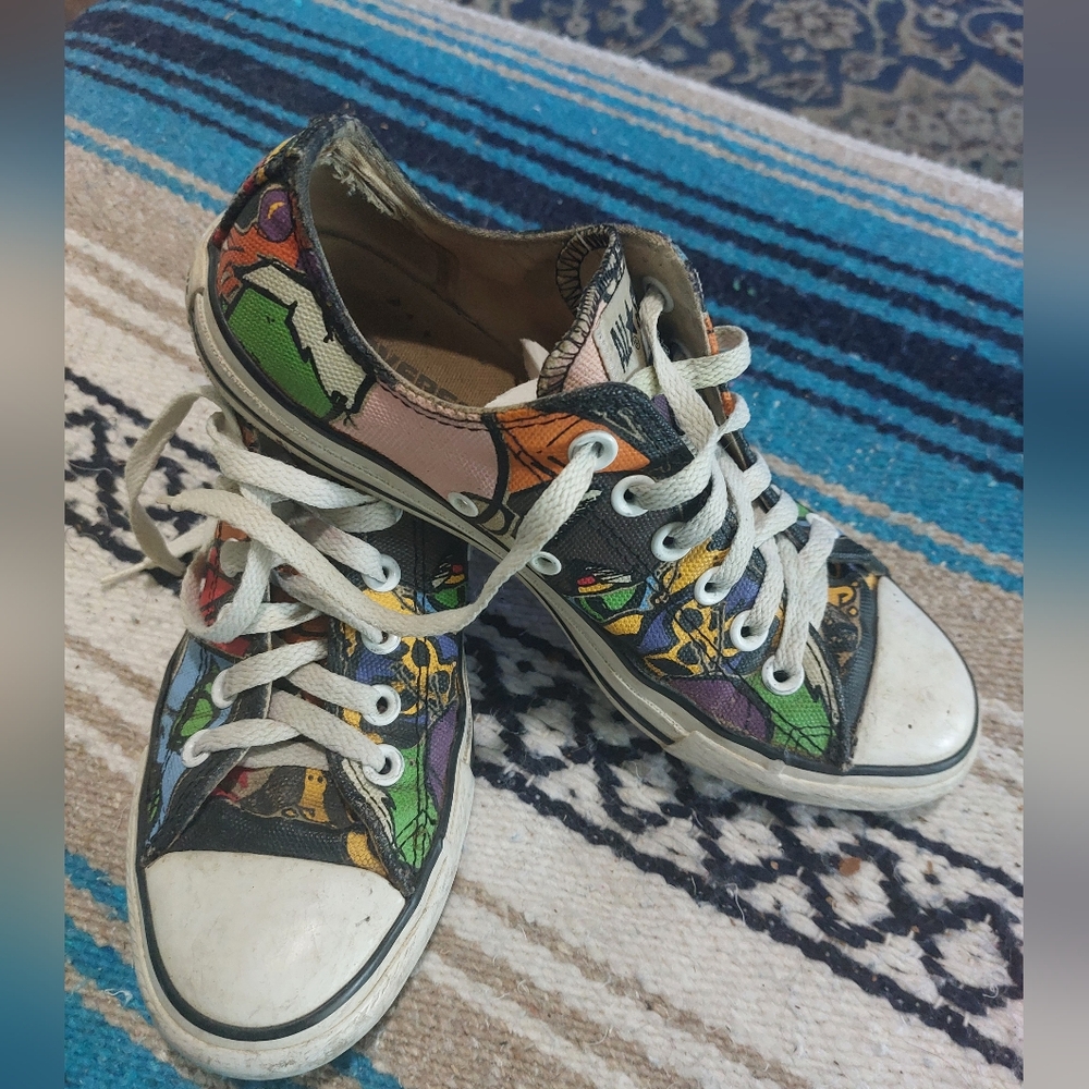 Vintage Graffiti Converse sz 7  0104